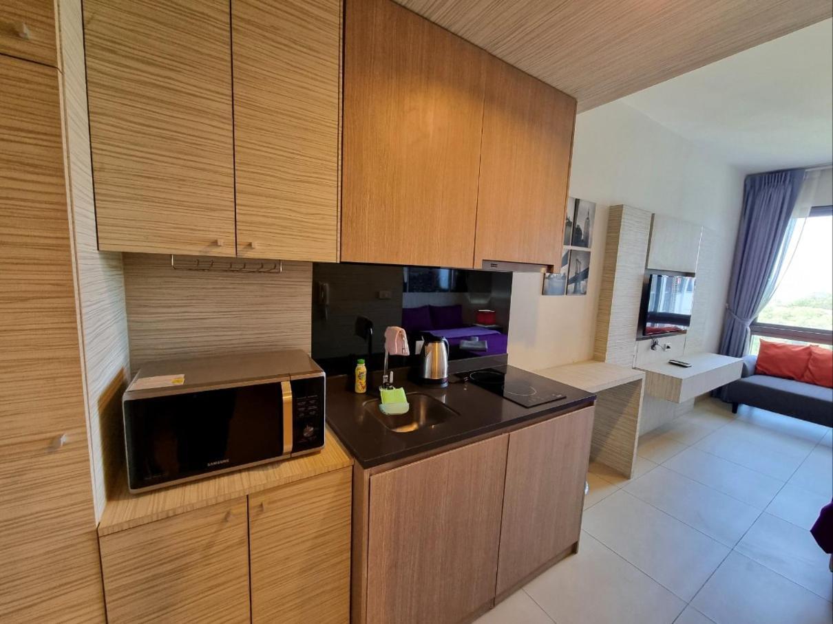 Unixx Condo Pattaya Near Walking Street Buitenkant foto