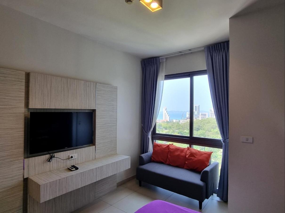 Unixx Condo Pattaya Near Walking Street Buitenkant foto